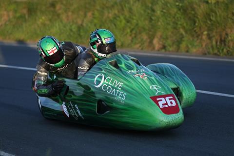 TT 2016: Sidecar racer Dwight Beare dies in incident