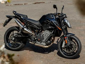 KTM 890 DUKE (2021-on) review