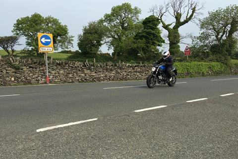 MCN Fleet: A lap of the TT course by SV650