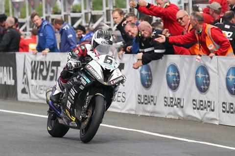 TT 2016: Dunlop dominates Senior TT