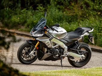 APRILIA TUONO V4 (2021-on) review