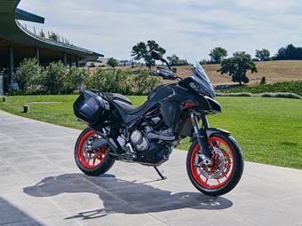 DUCATI MULTISTRADA V2S (2022-on) review