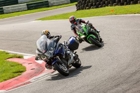 MCN Fleet: BMW R1200RT at Cadwell Park