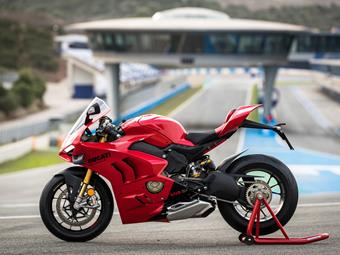 DUCATI PANIGALE V4S (2022-on) review