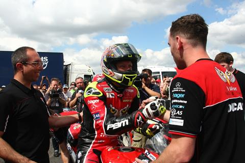 BSB: Byrne continues Thruxton domination with Superpole win