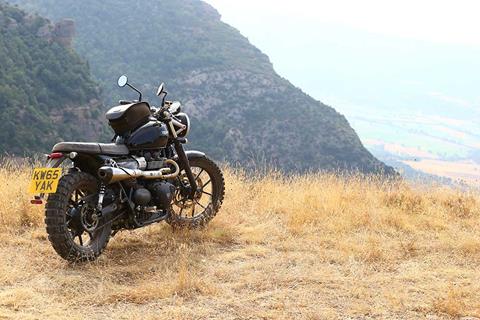 MCN Fleet: Street Twin goes scrambling