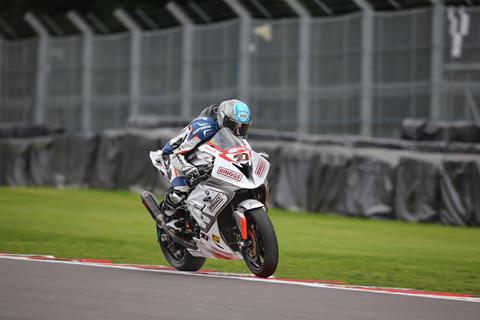 BSB: Dixon hospitalised after Race 3 crash