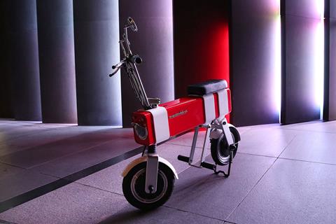 Things just got weird with the new Motochimp electric bike