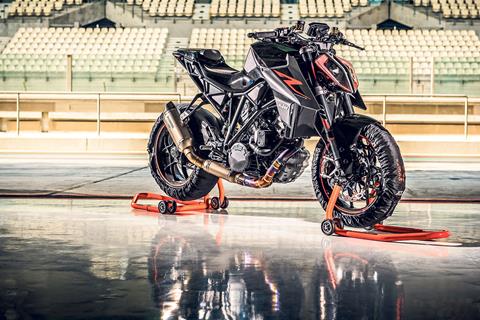 MILAN SHOW: 2017 KTM Super Duke R gets more extreme