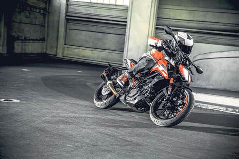 2017 KTM 125 Duke - the story