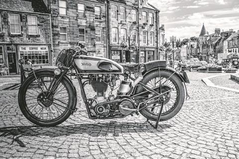 Norton shot scoops MotoFoto top spot