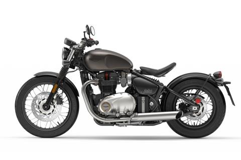 Triumph Bonneville Bobber Madrid launch incoming