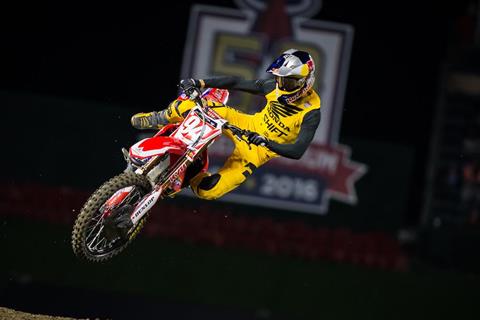 Supercross: Dungey takes control as crash ends Roczen’s title hopes