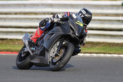 Roads: Michael Dunlop gets first taste of Bennetts Suzuki GSX-R