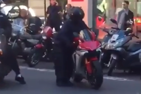 Video: Four thieves steal Yamaha R1 in broad daylight