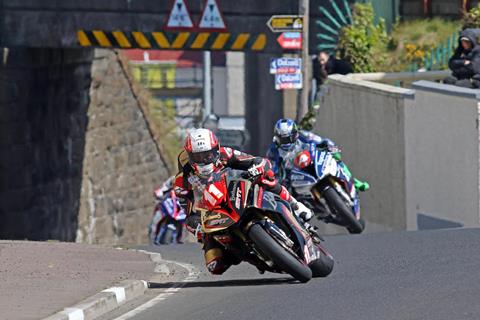 NW200: Rutter pips Seeley in Superstock practice