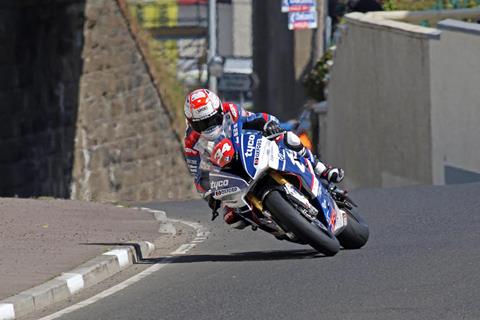 NW200: Seeley under lap record to take Superstock pole