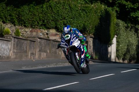 TT 2017: Hutchinson on top as weather interrupts second practice