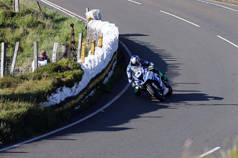 VIDEO: Ian Hutchinson's 27th Milestone crash