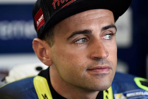 Moto2: Barbera steps down to fight for title