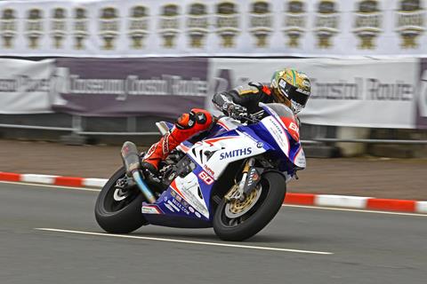 NW200: Hickman sees off Seeley in Superstock thriller