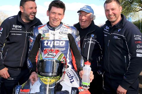 TT 2018: Dan Kneen dies in qualifying crash