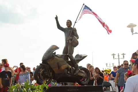 Owensboro unveils Nicky Hayden statue