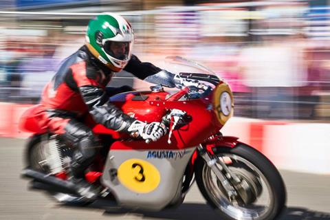 Historic racers do ‘battle’ on the streets of Brackley