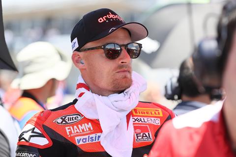 WSB: Davies breaks collarbone again