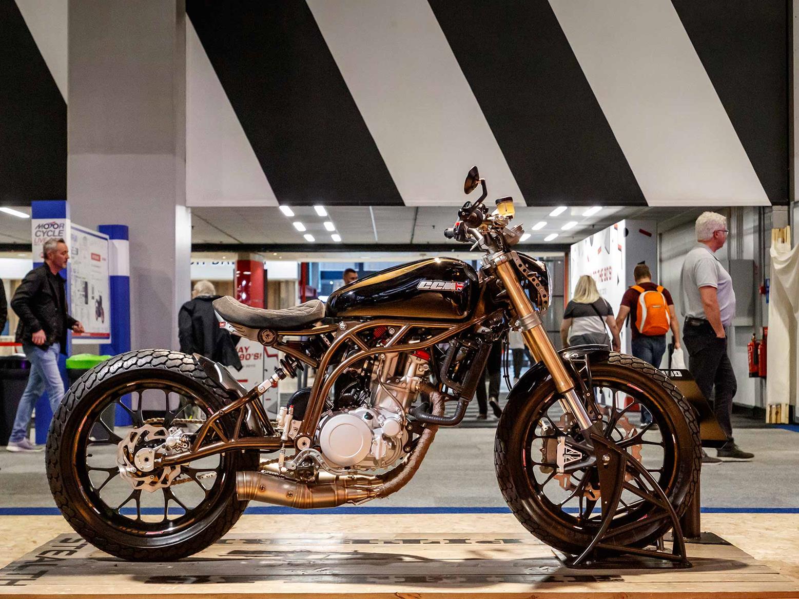 CCM unveil Stealth versions of Foggy Bobber and Six