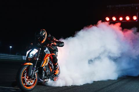 Semi-active super naked: KTM reveal 1290 Super Duke R Evo with electronic WP springs