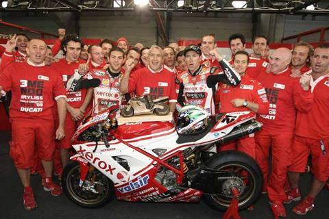 Bag a Troy Bayliss 'Campioni Del Mondo' t-shirt