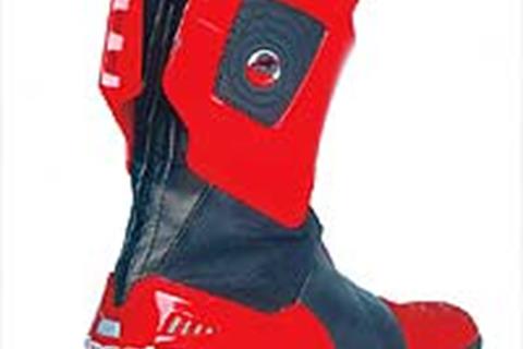 Alpinestars redesign boots that ‘scratch’