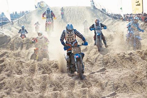 Beach race on Motors TV