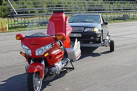 Two-wheeled tow trucks